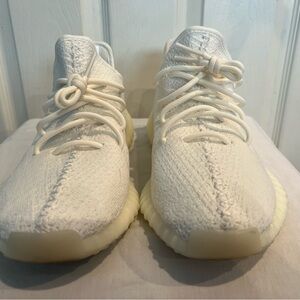 YEEZY BOOST 350 V2 Cream Size 9.5 Men. (CP9366)